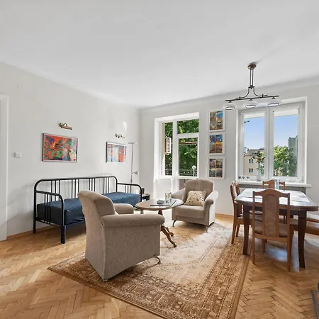 Apartment Strazacka Elegant Heritage By Bookinghost *
